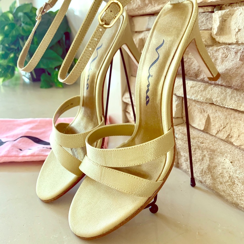 Nina Verene - GS Gold Glimmer open toe shoes